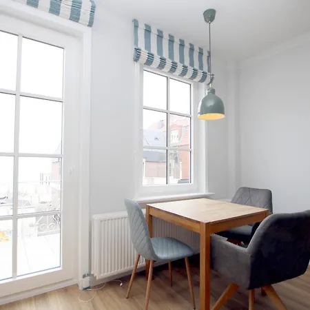 Sandwall 14_ Whg_ 4 *